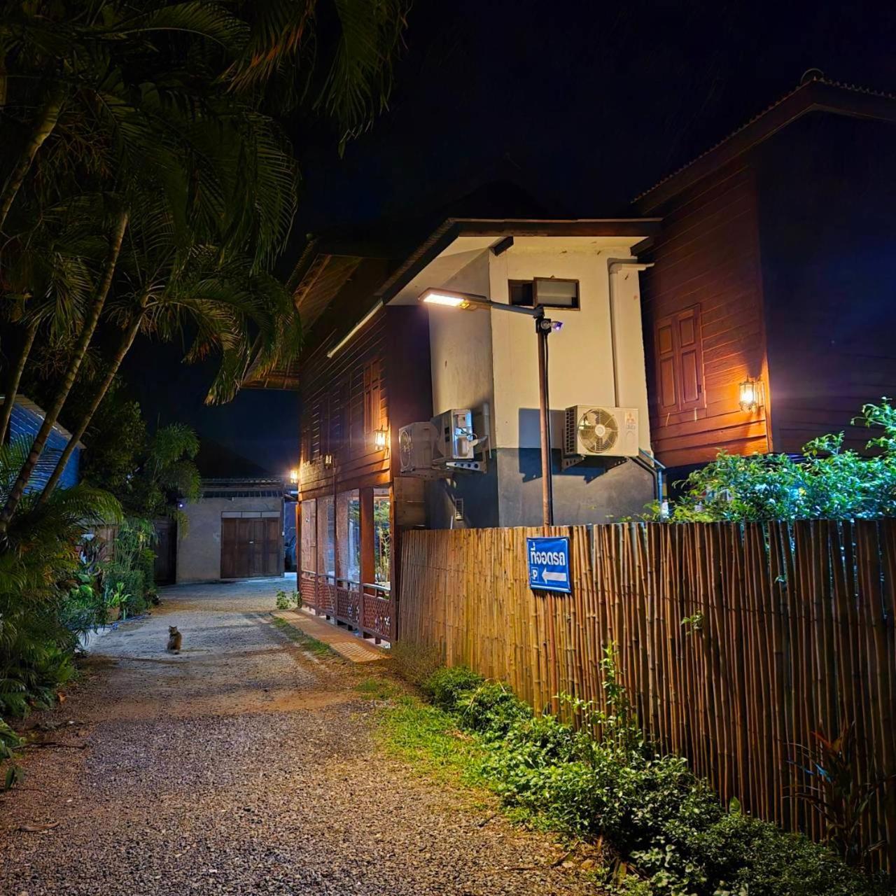 Kedthawa Homestay เฮือนเก็ดถะหวา Ban Cho Lae Exterior foto
